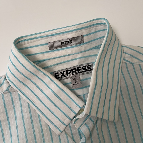 Limited Edition Express Fitted Button Up - Picture 2 of 4